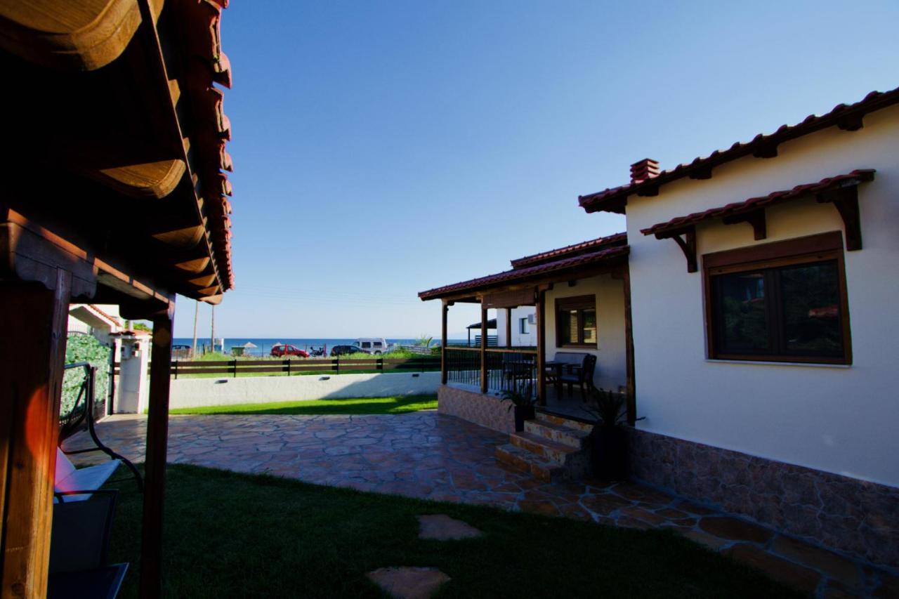 Enalio Beach House Nea Kallikrateia Exterior photo